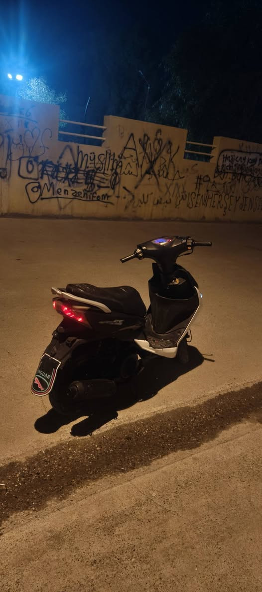 ماكس اف اس موديل 2021 سرعه 120 دراجه كفاله عامه مابيه اي عطل أو نقص كله علابلاد محرك ناعم لاصرف ولا بخار فول نشاط كهربائيات وسلف ودشبول كله شغال ماطور فول نضافه وتايرات جدد موشم سعره 230 بيه مجال قليل الرقم ***********
