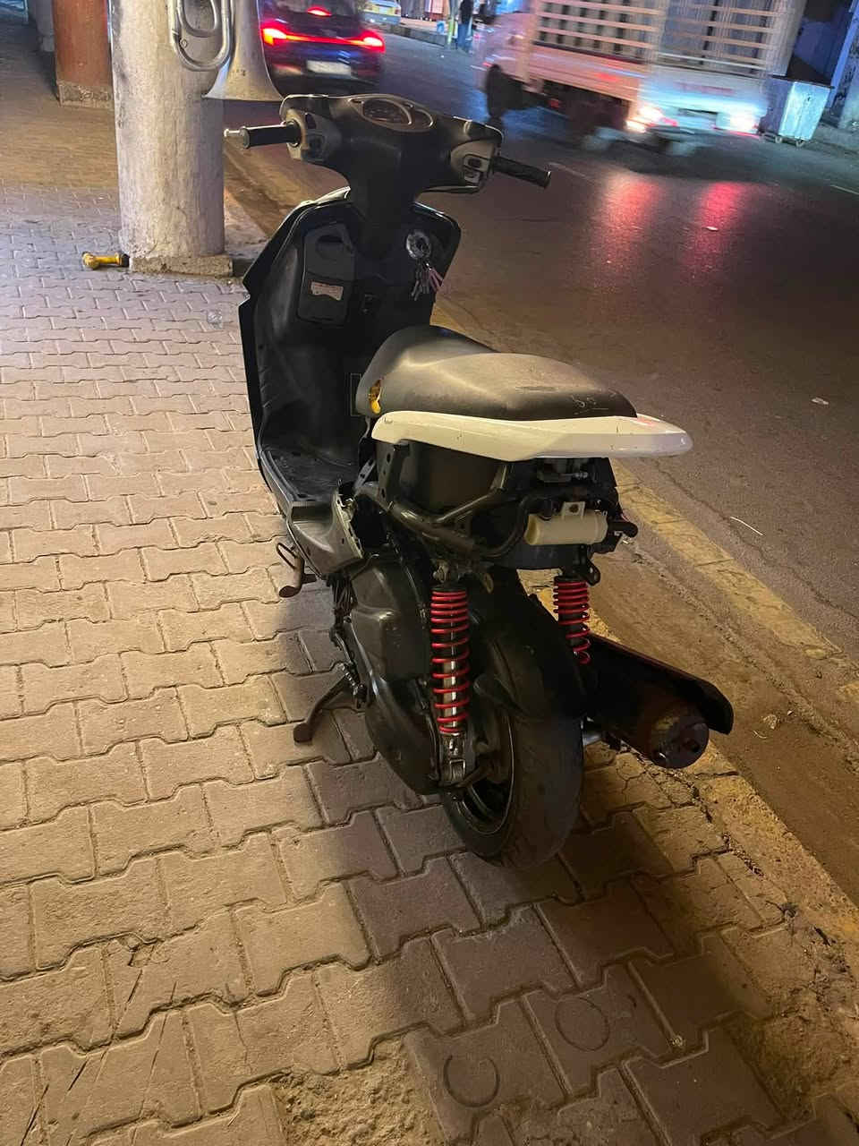 سكنس فحل للبيع بلادية بيهة بجم بومة كفراتهة كاملة الخلفية كهربائيات كلهة شغالة نقصهة دسكات بريك امامي وباتريهة تعبان مكينتهة كلش حلوة مكاني شارع حيفا السعر ٥٠٠ الشراي يراسلني هذ رقمي بي واتساب ***********

