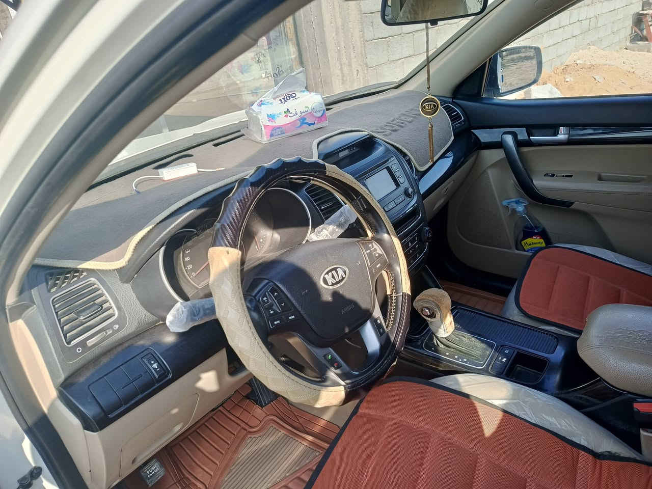 سورنتو 2014 مكفوله
محرك 6 سلندر
 بصمه
 7راكب 
تدفئه تبريد كله جاهز
 مواصفات واحد ع واحد
للاستفسار اتصال 
***********
***********
المكان الفلوجه الشهابي
