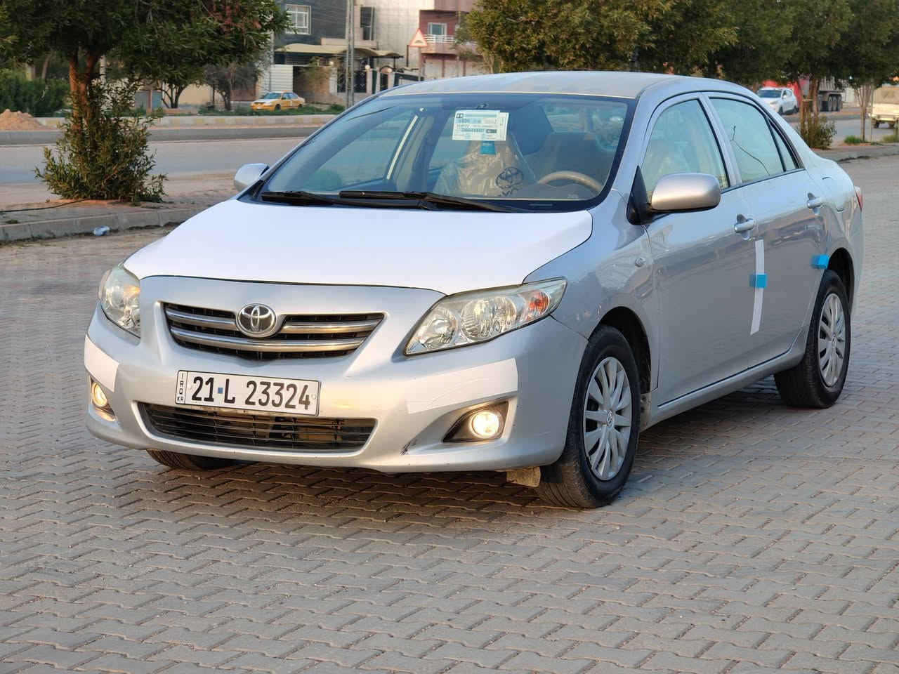 السلام عليكم للبيع كورلا 2010
كورلا خليجي مكفوله من الضرر والصبغ
فقط بيها اشويه بارد بالجاملوغ الامامي وبيها جراد
كير محرك وصدر كلها بشرط  مجرك 1600
رقم سليمانية باسمي شرط تحويل والغرامه
سنويه نافذه لغاية 2031 كلها جديد 
السعر 115 وبيها مجال بسيط مكان السيارة 
ديالى خانقين للاستفسار اتصل وتدلل 
*********** محمد
‏‪***********‬‏ اسعد
