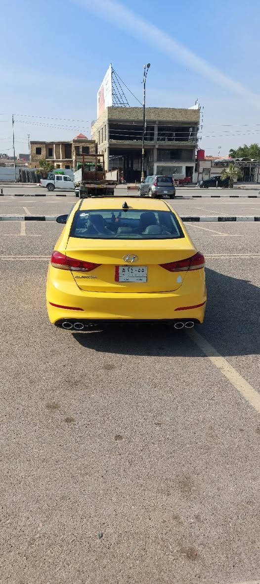 السلام عليكم سياره النتره مديل 17وارد امريكي حادثها كلش بسيط موضح بل صوره   السياره نضيفه خير من الله السياره جاهزه كير ومكينه وحداديه وتخم تاير السياره فول مواصفات فتحه وبصمه وتحكم استيرن وباقي المواصفات معروفه رقم بغداد مشروع وطني مصفره هيه وغرامات السعر 125وبيها مجال قليل رقم الهاتفف
*********** مكان السياره ميسان
