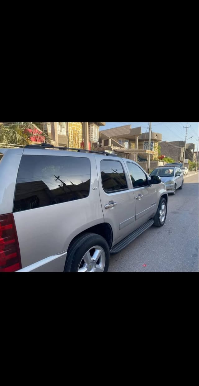 سلام عليكم ادوات ادوات
تاهو 2009LTZ فول مواصفات 
لون شمباني وارد امريكي بيها نواقص بسيطه 
متوئمة وكاملة ارقام اربيل انكليزي السيارة كفالة من الكص 
كفالة من الكص المكينه ممتازة دينمو وباتري مبدل جدد شاشة بلاد مواصفات LTZ معروفة مكينه 5300 وكير خير من الله السيارة ما متعوبة 
مكانها البصرة 
سعرها 95
متواجد مسانجر و واتساب 
***********
