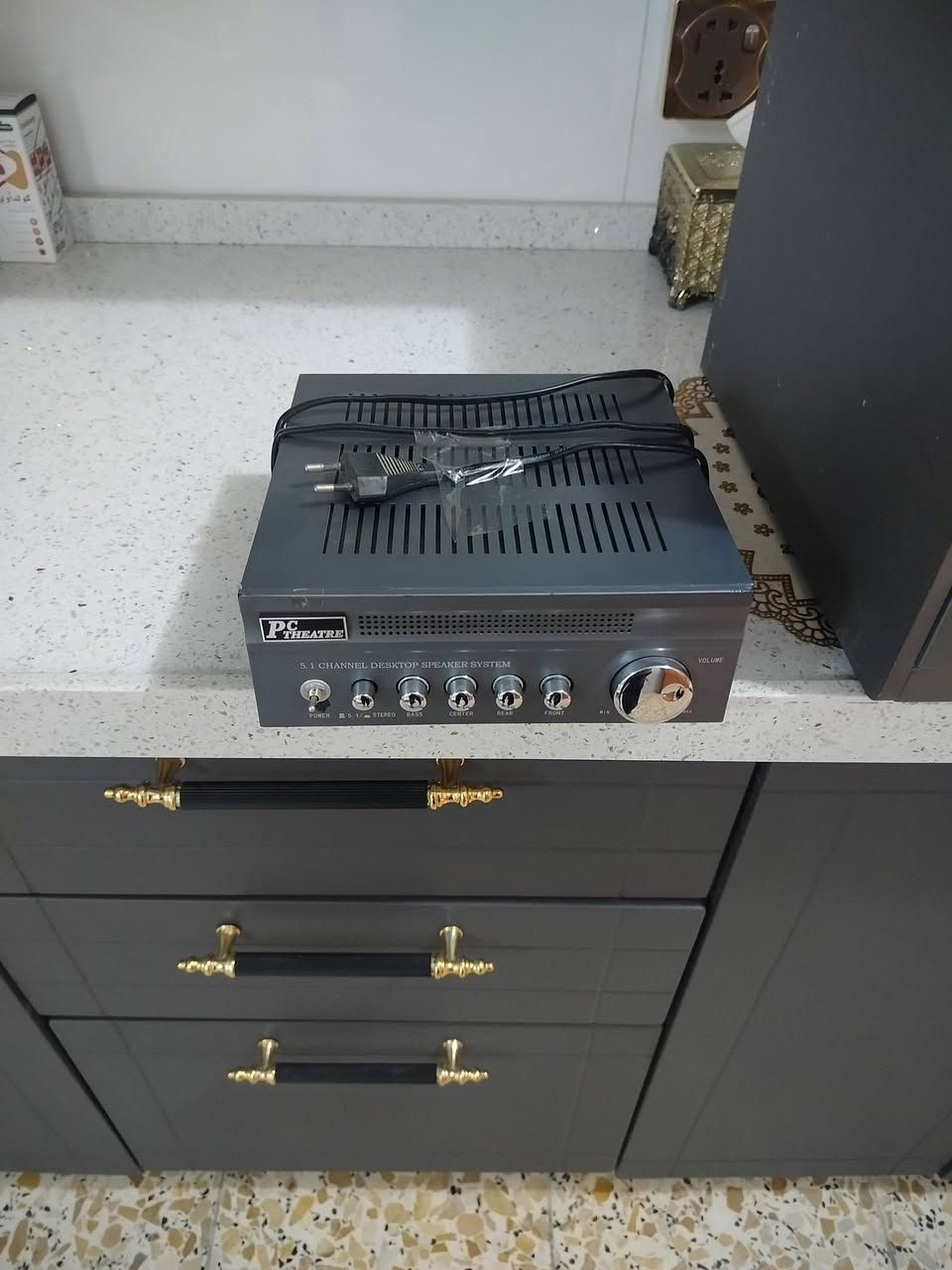 السلام عليكم مبكر ومضخم صوت شغال مع السماعة***********
