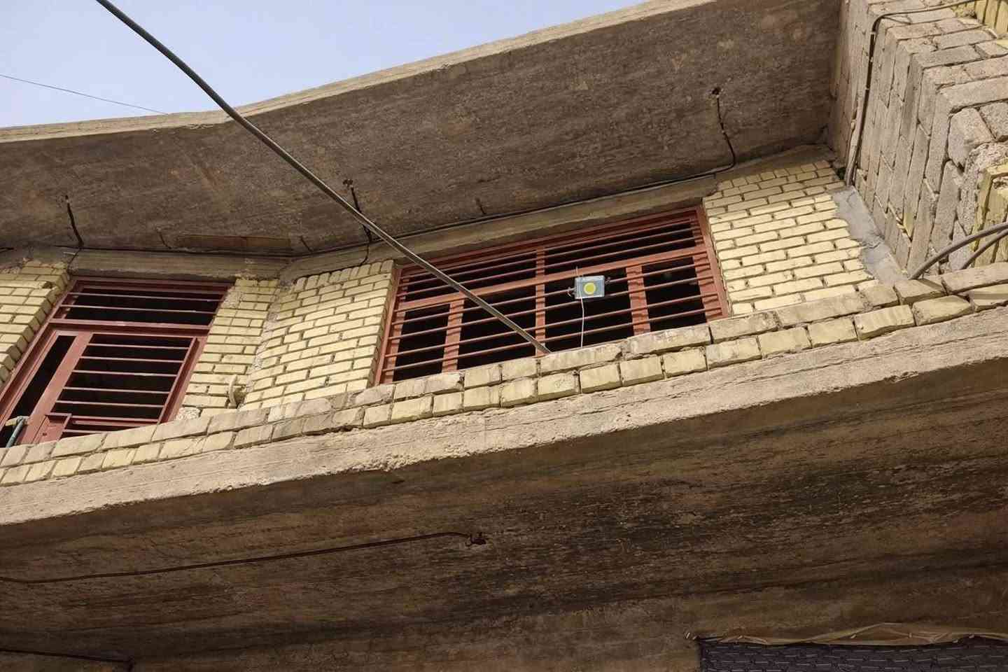 للبيع بيت 100م مربعه طابو زراعي سند 25  طابقين يحتوي على  اربع غرف واستقبال وحولي ومنور صحيات  2 داخلي وخارجي مطبخ  مع بيتونه ومخزن  الطابق الارضي سيراميك  العنوان الدوره ابو دشير   مستوصف الشهداء شارع اسواق السيد     سعر مناسب  السعر  80. قفل


**إذا كنت صاحب هذا الإعلان وتريد حذفه لأي سبب، رجاءا أرسل رسالة إلى الدعم الفني**