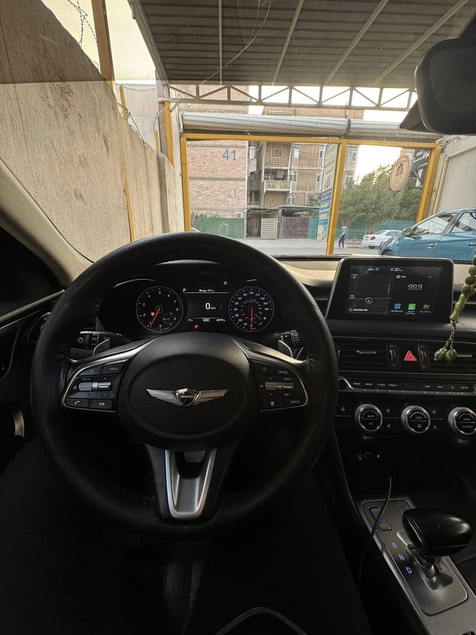 💥للبيع 💥
جينيسس جي ٧٠            موديل// 2020
ماشي // 52 الف ميل       محرك //  4 سلندر 2.0T 🚀
لون سيارة// ماروني مميز حلو😍      لون داخل سيارة// اسود

❌ملاحظة// سيارة بدون صبغ بدون تعديل بدون تبديل مكفول دعامية لدعامية
الضرر فقط جاملغ مبدل بلادي حصراً
ارباك ستيرن فقط 
شويه حافه البنيد تعديل بارد صبغ على كدة شبر موضح ب الصور

سعر💰💰 195💰💰ورقة و بيها مجال بسيط

❌ رقم سياره بغداد ب اسمي تحويل ثاني يوم 
بدون اي غرامات 

السياره معتني بيها من كل نواحي وخصوصاً تبديل دهن كل 3000

⬇️مواصفات⬇️
اعلى فئة بالجينيسس
پانوراما
كاميرة خلفي
حساسات دعامية امامي + خلفي
كشنات امامي تدفئة + تبريد
كشنات خلفي تدفئة
كشنات امامي كهربائي + خزن ميموري
سيستم سماعات 🔊 Lixecon
رادار ٣٦٠ درجة امامي + خلفي + مراية
مراية شفط + هيتر + رادار 
ستيرن كهربائي + شفط
بريك كهربائي بصمة 
وضعية قيادة( Eco-Comfort-Normal-Smart-Sport)
‏ Auto Start
‏ Auto Stop
وبعد مواصفات غنية عن التعريف
.................
 📍مكان سيارة: بغداد  / منصو / زعفرانية / زيونة
 ☎️رقم تليفون: ***********
خط + واتس موجود 
تحياتي الكم🤍🙏🏻
