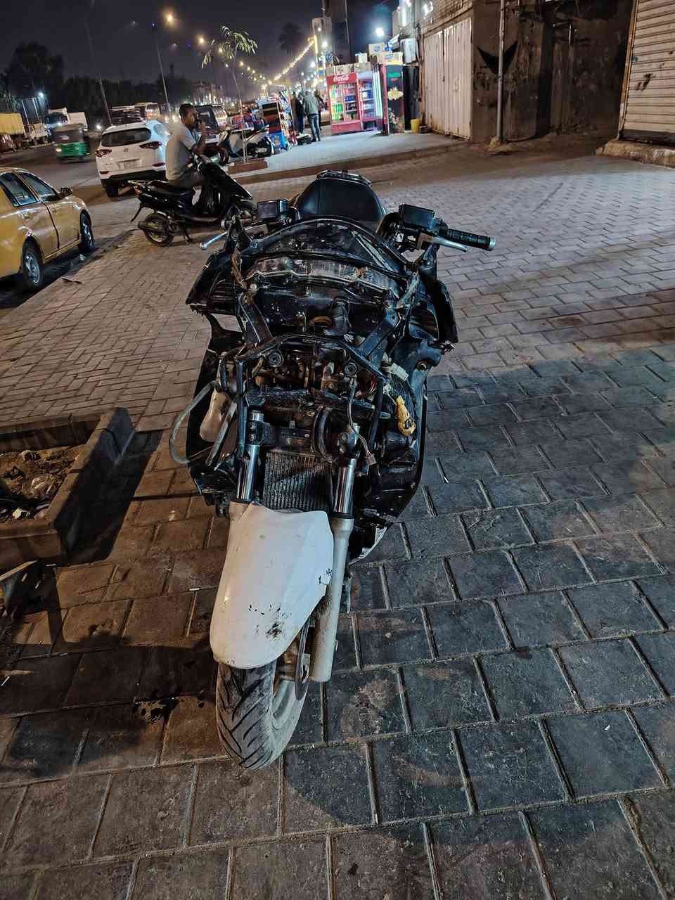 سلام عليكم دراجه سلفر ونج مكينه 600 دراجه كفرات كامله بس لا ماصده ولا اشاير البيع او مراوس دراجه لا تبخر ولا تنقيص دراجه شفاله وتمشي مكينه مفتوحه تاخذها كوم حديد ومن تريد تشتريها او تاروسني جيب وياك باتري حته اشغلها الك فيس مامتواجد كلبي واتساب او عل خط تصل راسلني ***********
