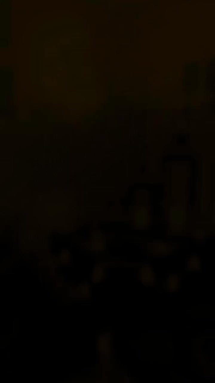 توفر الان. هل بدأت بتجهيز ركنك الرمضاني؟ 🌙✨
لا شيء يضاهي جمال الفوانيس في زوايا البيت. طقمنا الجديد مصمم ليعكس روحانية الشهر بلمسة عصرية تناسب أثاثك وتملأ المكان بالبهجة.
كمية محدودة لتجعل منزلك مستعداً لأجمل الليالي."رمضان_2026 #مول_جنة_الكفيل #ركن_رمضاني #فوانيس_رمضان #ديكور_رمضان #تجهيزات_رمضان #أناقة_منزل


**إذا كنت صاحب هذا الإعلان وتريد حذفه لأي سبب، رجاءا أرسل رسالة إلى الدعم الفني**