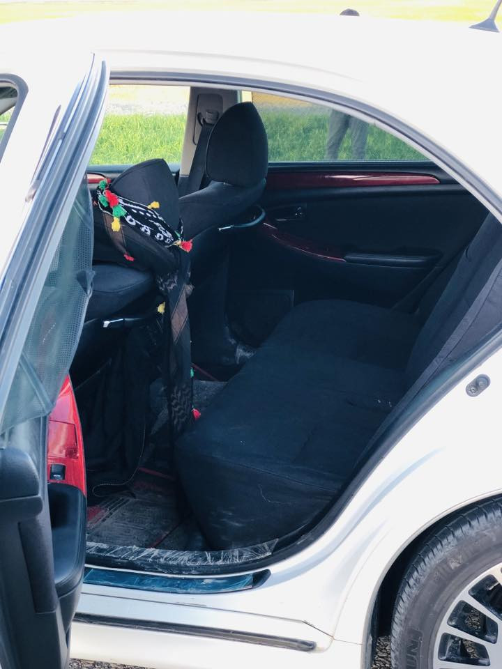 ماجیستا. بۆ فرۆشتن ٢٠٠٥سئ پەردە  پینج دوگمەی سلاجە.  چوپەکانی حور کراوە  چوار تایەو ویلی لۆکی لەسەرە سەیارەکە  مەسروفی نیە کۆدی بۆ کراوە    دوپارجەی ئەوورپا  ئەدمینی دڵ❤️
***********
