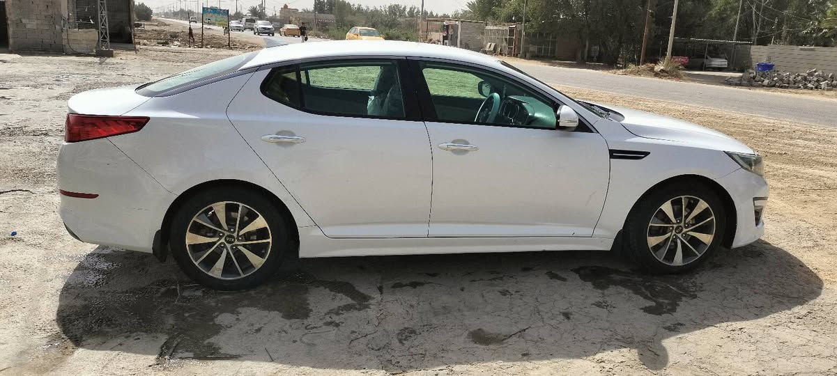 اوبتما 2014 حادثها بس بنيد بدون ايرباك جاهزه من كلشي كير محر حداديه تبريد تدفئه
باسمي مكانها الدوانيه السدير سعرها 116
***********
