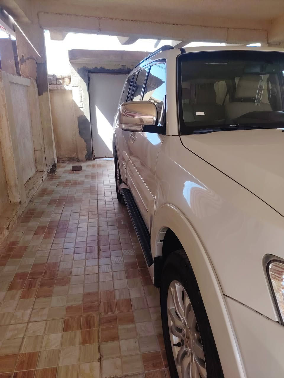 باجيرو حبتور 2018 لبيع رقم بغداد المكان الديوانيه  السعر 235 فول علامه ذهبيه *********** كفاله عامه
