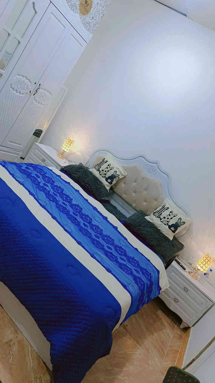 سلام عليكم غرفه مستخدمه قليل ٧قطع سعر ٥٥٠ مكاني قبله حى مهندسين ***********
