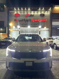 كيا سورنتو ضمان 5 سنوات فول موصفات 5 كمارت تقدم على الريموت  077211656...