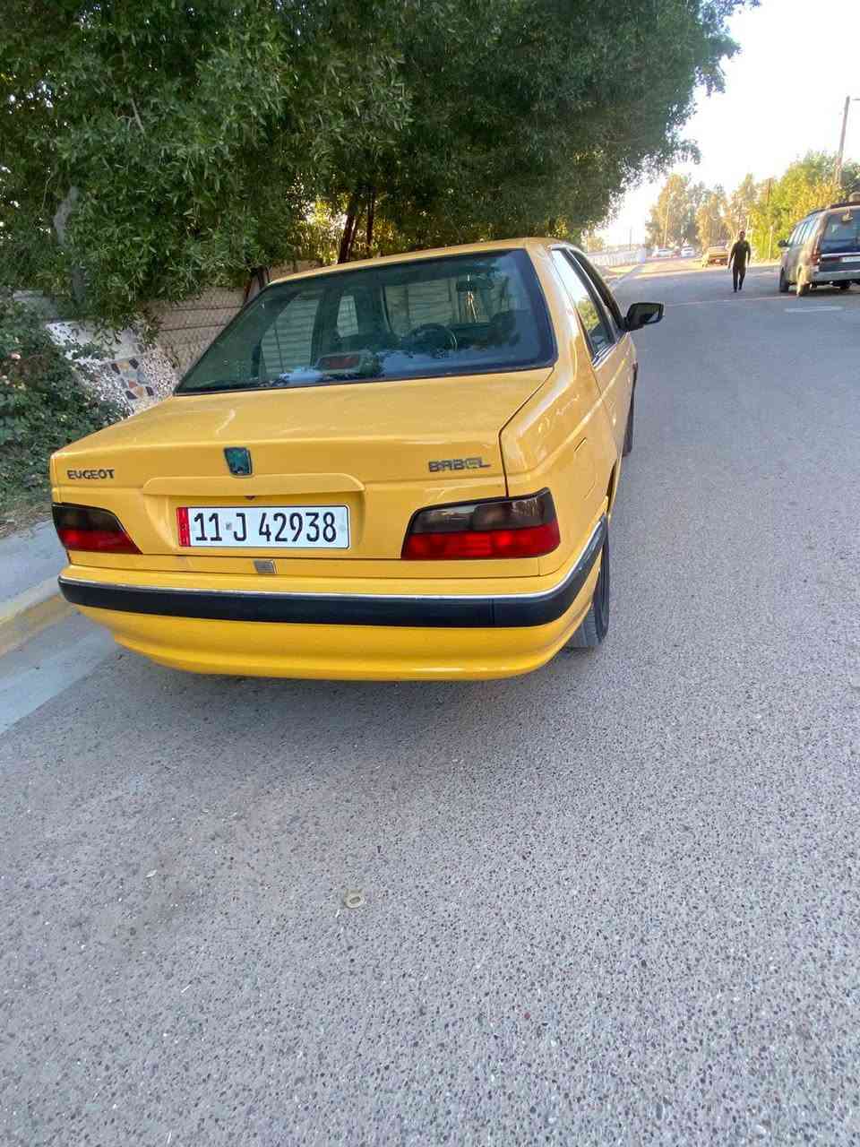 بيجو بارص موديل.  2015
1-السيارة بسمي مصفرة هيئه وغرامات تحويل ثاني يوم ورقم بغداد الإنكليزي الجديد 

2-صدر السيارة الأمامي 80/100
3-صدر السيارة الخلفي 100/100
4-مكينه وكير خير من الله حلوات 
5-السيارة تخم تاير بل جيس 
6- السيارة جاملاغات ودوساته وضع الشركه لا خياس ولا معمرات مكفولات ولا بيها ضربه قويه 
7-سستم صوت سماعات تخم نوع JBL فول الصوت 
8-شاشه تاب ذاكرة 32+كامرة خلفيه رجوع بك  +كامرة اماميه تسجيل حوادث داشكام 
9-دوشمه السيارة البلاديه نضافه 90/100
10-السيارة كاعيتها مغلفه جلد 
السيارة خير من الله البنيد بيه شويه اثر جراد  مثل ماموضح بل صورة كلشي يخص السيارة ذكرته..
مكاني..  شهداء البياع 
رقم التلفون.***********
سعر السيارة .43 وبيها مجال لطيبين
