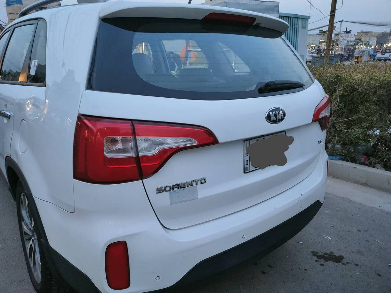 السلام عليكم .. سيارة سورينتو خليجي ٢٠١٤
رقم انكليزي بغداد 
٦ سلندر  ٣٥٠٠
بانوراما
٧ راكب
٣ قطع تبريد
لدات امامية وخلفية
كامرا خلفية
بصمة ابواب
بصمة تشغيل
ايرباكات سليمة
بيها مكانين تحتاج تعديل بسيط موضحات بالصور
ماشية ١٦٧ الف كم 
السعر ١٩٥ $
للاستفسار الاتصال على الرقم ***********
