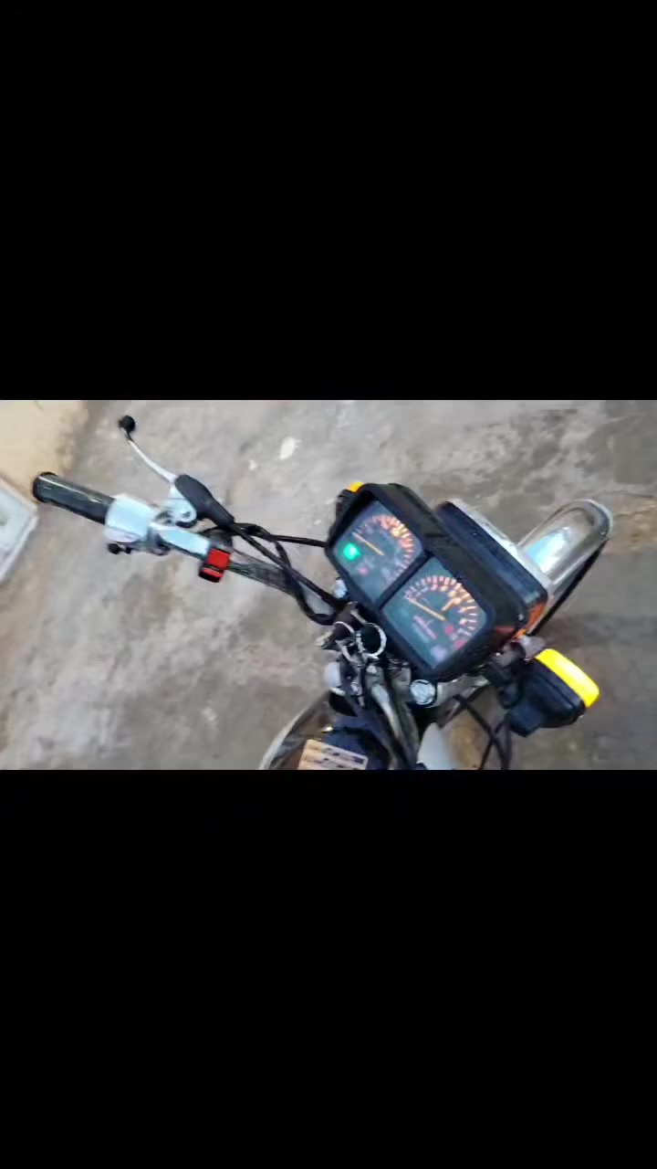 سلام عليكم دراجه ارشا للبيع مديل 15 اصولي تعمير جديد ***********
