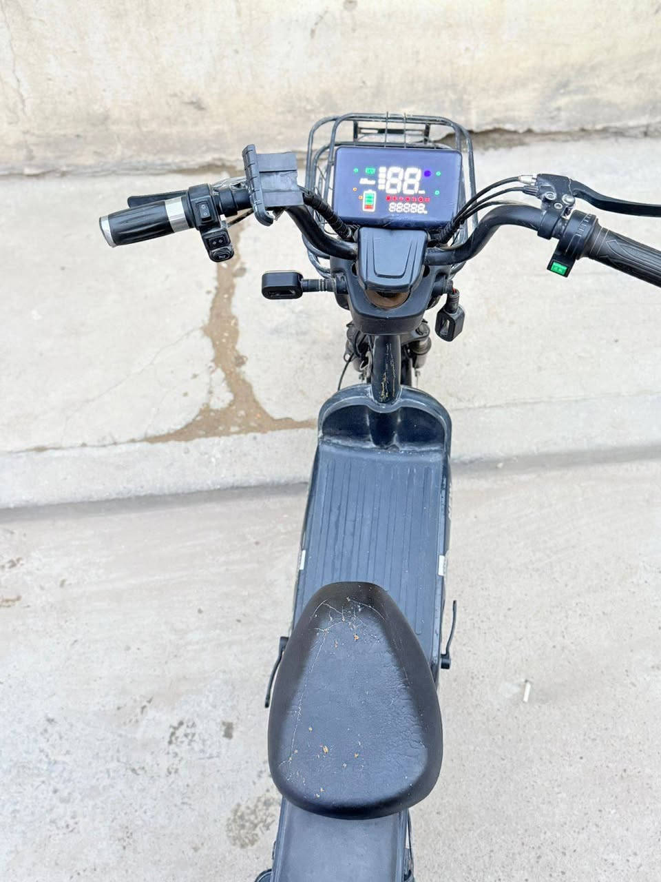 سلام عليكم
دراجه شحن للبيع

حجم 14

4بطاريات جدد

دبل سويج 

دبل بصمه 

بلوتوث 

نضافه80/100

استخدام شهر بس 

عنواني بغداد 

سعر :راسلني وتدلل


**إذا كنت صاحب هذا الإعلان وتريد حذفه لأي سبب، رجاءا أرسل رسالة إلى الدعم الفني**