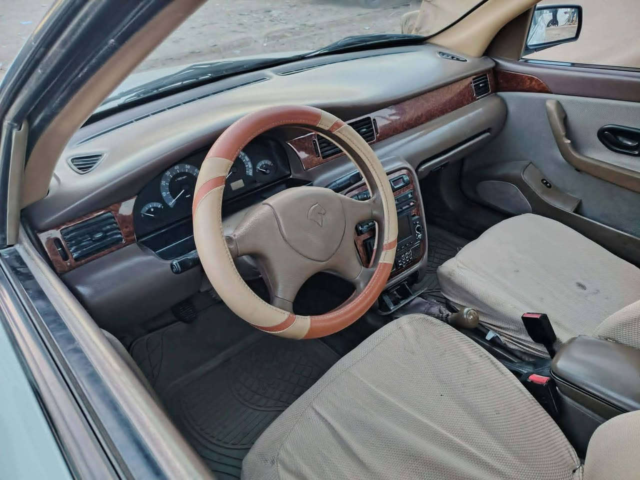 سلام عليكم سمند للبيع كفاله عامه ماعده بنيد مصبوغ وباقي كفاله عامه 2011رقم مثنى هزه قبل 3ايام باقي على البصمه باسمك كبل
مكفوله كفاله عامه فقط صبغ بنيد محرك وكير كفاله تبريد شغال تخم تاير جديد قبل سبوع مشدود
حداديه الاماميه 50 بال 10
ريمونت فتح  وتقفيل
باتري جديد
سياره جاهزه تجي تكلب وتقتنع
مداور كبل باسمك السياره هزيته قبل اسبوع باقي على البصمه

اخويه شرحتلك كلشي
مكانها الديوانية 

مالكه ديوانيه

السعر 42 وبيها مجال
الاتصال ***********
