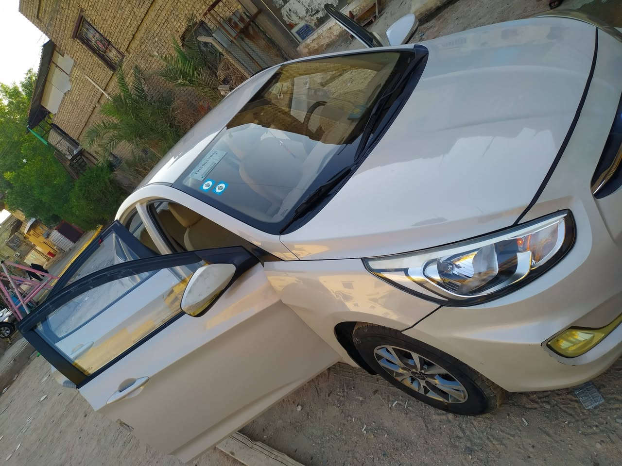 اكسنت خليجي موديل 2017
‏محرك 1400دوش
‏
‏مواصفات
‏فول تحكم ستيرن
‏شاشة وكامرة دوارة
‏دوشمة جلد كامل
‏اشاير بالمري
‏تبريد شغال
‏رقم بغداد انكليزي
‏بسمي تحويل مباشر
‏هزه وسنوية جديدة
‏كير ومحرك مكفول
‏شاصي لغد مكفول
‏شبر بارد الباب الخلفي
‏تخم تاير جديد
‏مكان بغداد المدينة
‏ماشية 72
‏السعر 105 وبيه مجال بسيط
رقمي:***********
‏
