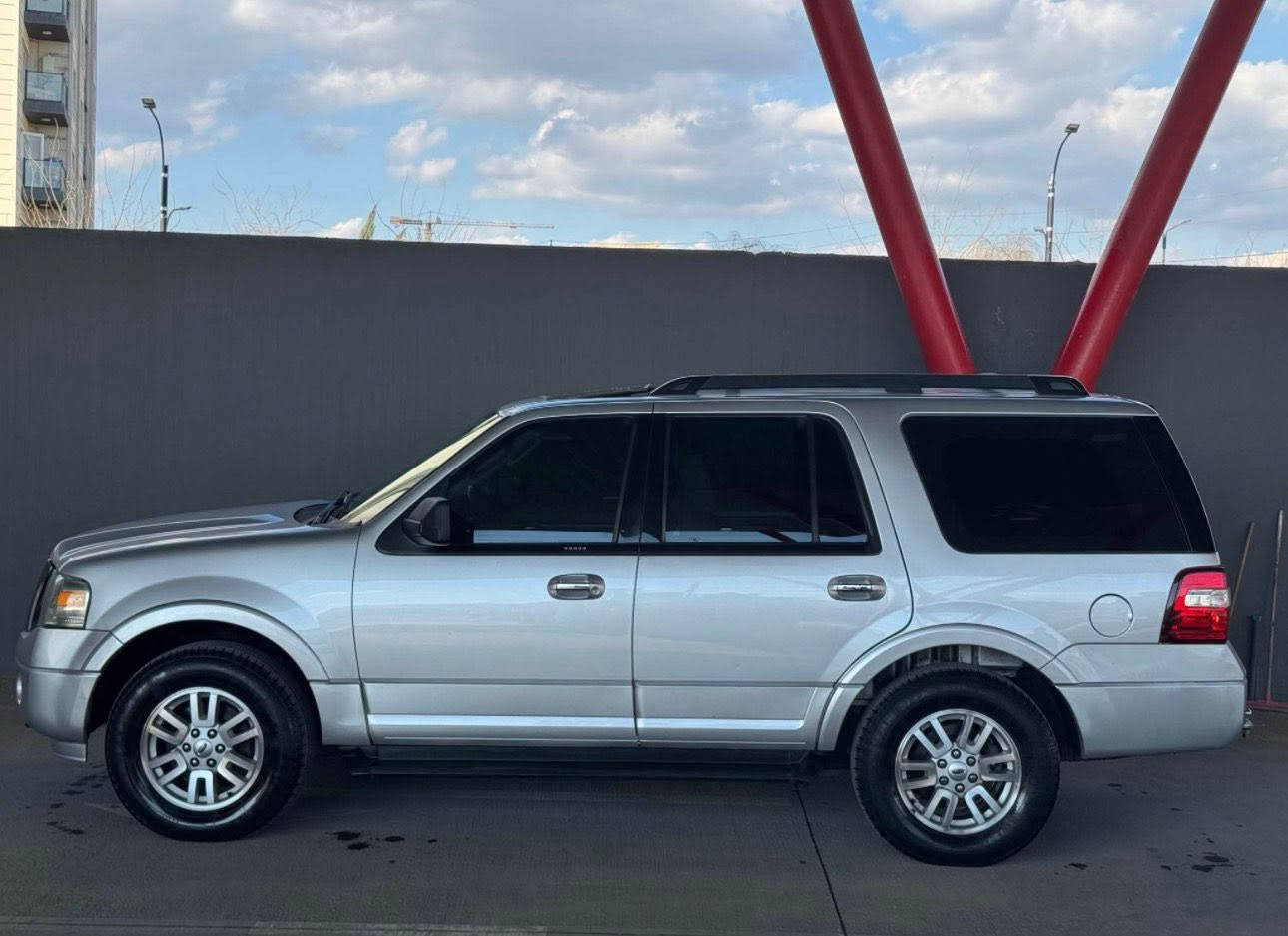 سلام وعليكم

Ford Expedition XLT
مۆدیل2012
ره قم سليماني ره قم و سه نه وي تازه
فول  فول ماسڤات
٦ جام کارەبا
درگا رەمەز
چوار تای تازە
٣ ریز کوشن
دەبل ئەکسل
گیرو مەکینە بەشەرت
٢٥٠مەسرڤی نیە
تەبریت ساردو گەرم بەشەرت
ئەکسل و دەبل گیر بەشەرت
ناو زەرد
ناوەی لۆک لۆکە
هەموو گیانی بەشەرت
120kmري كرده
لەکەلارم 

ژ:م ***********
