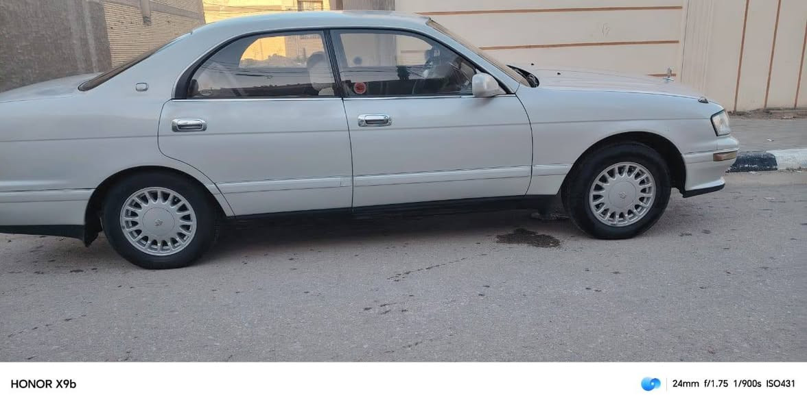 السلام عليكم بطه 94 سياره كفاله. تخم تاير رقم جديد مكينه كير بل جيس. حداديه  جديده سياره خير من الله بعد هاي كدامكم احله من الصور مكان السياره كربلاء سعر 75. أكثر استفسار  الاتصال.  الرقم.
***********. واني بل خدمه. مدير الكروب والمسؤلين ممنون منكم. تحياتي
