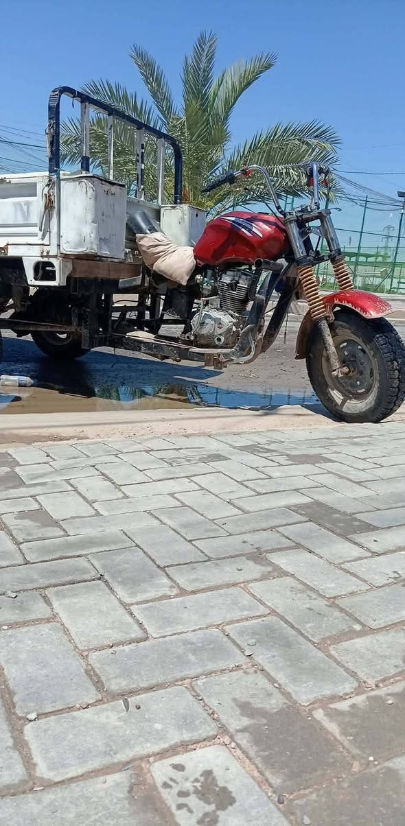 سلام عليكم ستوته دايون للبيع مديل ٢٠١٤ مكفوله مكينه وكير وكسن وبدي وحصيره اوراق كامله شاصي بليتات كامله كهربايات سكنات يدات لايت اشاير ضفيرة مامشدوده  كهربائياتها تايرات ٣بجيس   سعر ٦٥٠ وبيها مجال مكاني الشعب حي البساتين رقم الهاتف ***********
