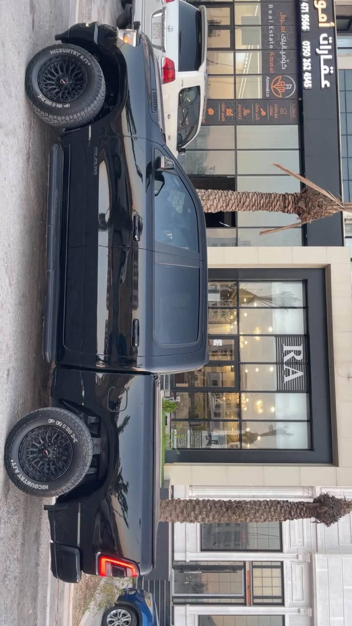 السلام عليكم
Dodge:RAM SPORT 2022
دودج : رأم سبورت 2022
وارد كندي كلين تأيتل 
الممشى :50 الف مأيل
رقم أربيل 
كتأب تضليل 
المواصفات
1:شأشة تيسلا
2:رأدرات أمامي خلفي +توقف ذأتي أمامي خلفي
3: تدفئة كشنات أمامية +ستيرن 
وباقي المواصفات المعروفة للرام سبورت
السيارة جدأ نضيفة بحالة الوكالة ووضع شركة 
للبيع /بسعر مناسب
للتواصل على الرقم /***********
