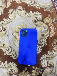 ايفون١٢ برو ماكس لجهاز وتر بروف بس ضهر وشوي من جوه بس فطر ممبين بطاريه...