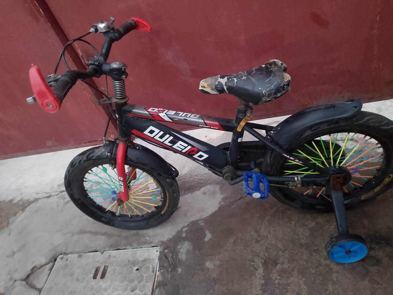 ا
السلام عليك بايسكل مال اطفال حجم 16 منا قصه شي بس نفخ تايرات سعر 25 وبي مجال اتصال عله الرقم *********** مراسله عله الواتساب
