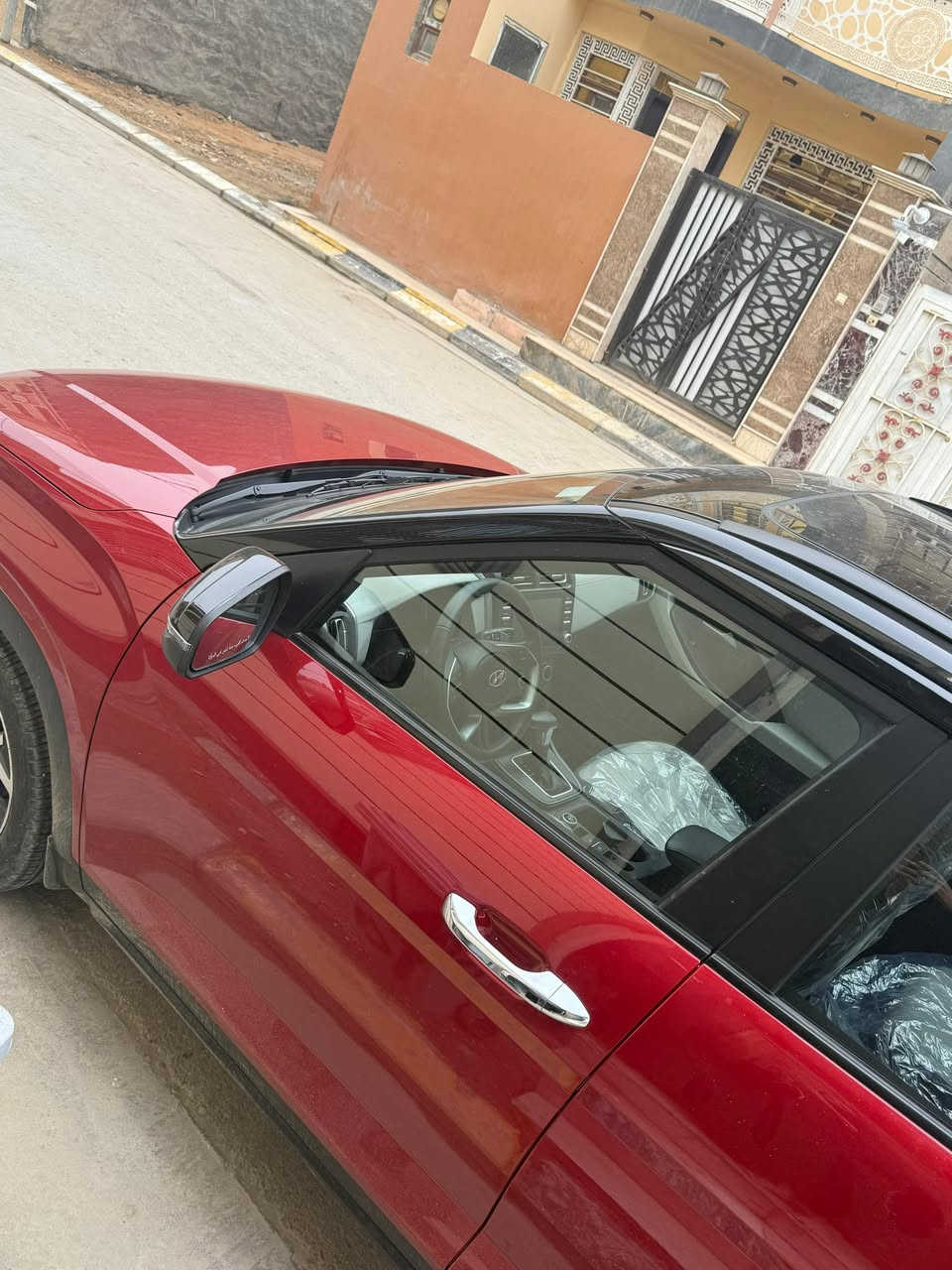 السلام عليكم  السياره مالتي عارضتها للبيع هونداي كريتا موديل 2024 وارد خليجي ماشيه 60 الف فول مواصفات تشغيل عن بعد بانوراما محركها 1500 اقتصادي
سعرها 155 وبيها مجال
للاستفسار اكثر اتصلو على الرقم
***********
• دفع أمامي
• تشغيل بصمة + دخول ذكي
• شاشة كبيرة تدعم Apple Carplay و
Android Auto
كامرة خلفية + حساسات
• إضاءة LED نهارية
مرايا كهربائية قابلة للطي
جنوط رياضية 17
• تحكم سكان
• مثبت سرعة
• تكييف ممتاز + فتحات خلفية
• سقف أسود سبورت ا
داخلية مرتبة جدا ونظيفة
• اقتصادية جدا بالوقود
نظام ABS+ ثبات إلكتروني
• وسائد هوائية •
• نظام مانع انزلاق ومساعدة صعود
المرتفعات
