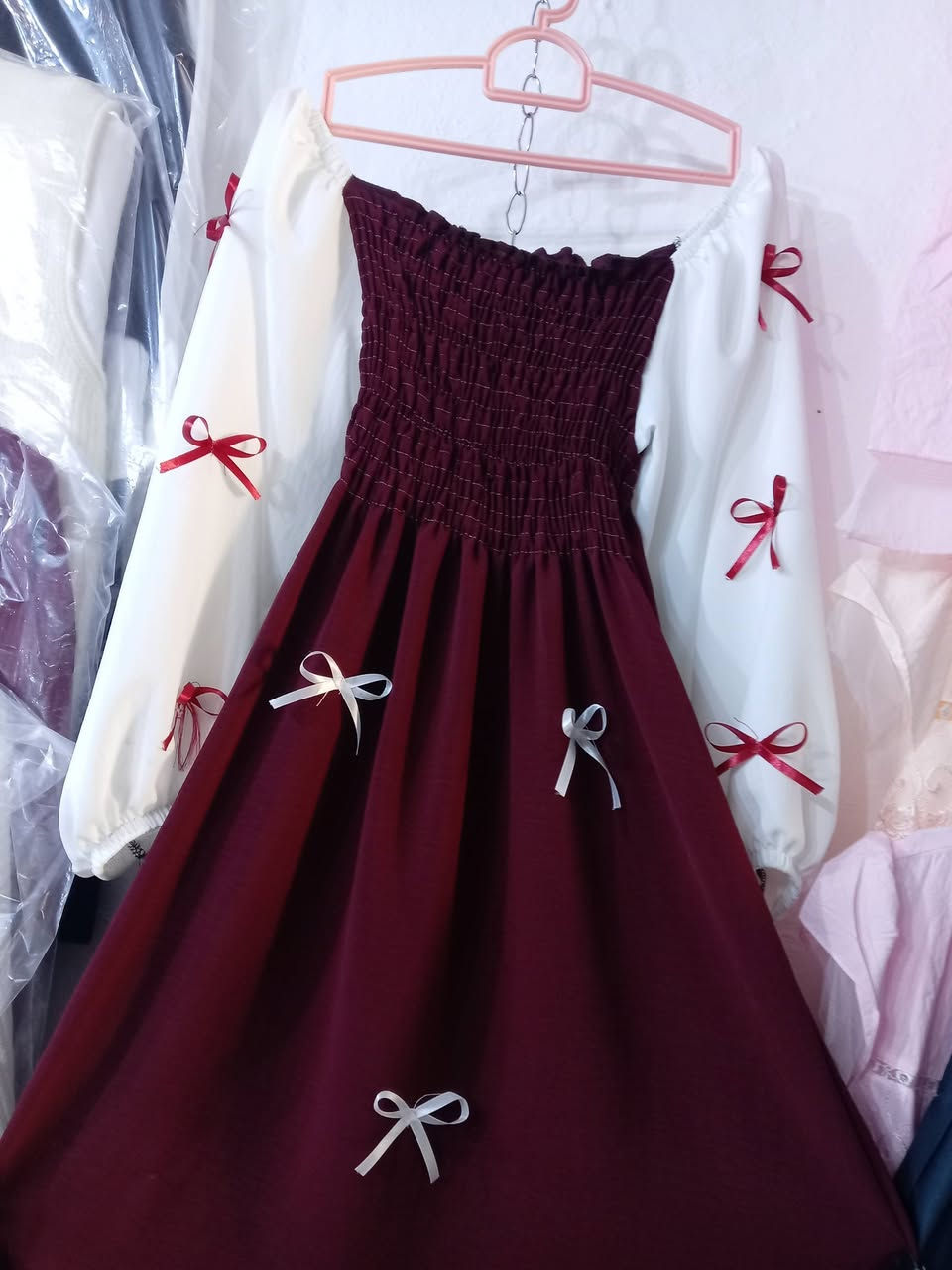 توفر في مجمع مملكه سبا فستان خامه بلاستيك من الصدرالسعر 10 
 الاف العنوان النجف مدخل سوق الجزيره خلف مأكولات سجاد ابو البيزا للاستفسار *********** يوجد توصيل
