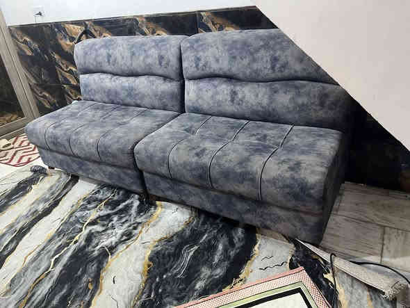 السلام عليكم نص تخم للبيع قطعتين قياس الوحده ١٢٠ سم قماش وتر بروف نظيف جدا السعر ٩٠ الف 
*********** ابو مصطفى
