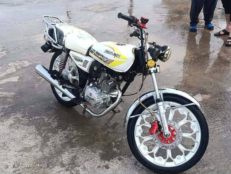 السلام عليكم ورحمه الله وبركاته اخواني الاعزاء موطور سيفان موديل ٢٤ اوراق كامله اصوليه الستفسار عل رقم ***********
