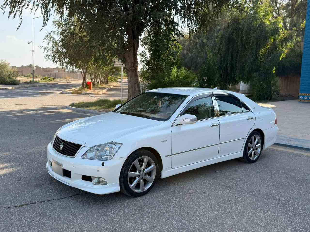 @إشارة @
كراون شاهينه موديل 2006 شاصي 182 فول مواصفات عدا الفتحه كفاله عامه من الدعاميه للدعاميه ( عراق ويابان ) رقم بابل تحويل مباشر ماشيه 100 الف السياره على وضع الشركه برغي مامفتوح بيه شرط السعر 160 وبيه مجال بسيط للشراي 
العنوان بابل الحله 
للاستفسار 
‭***********
