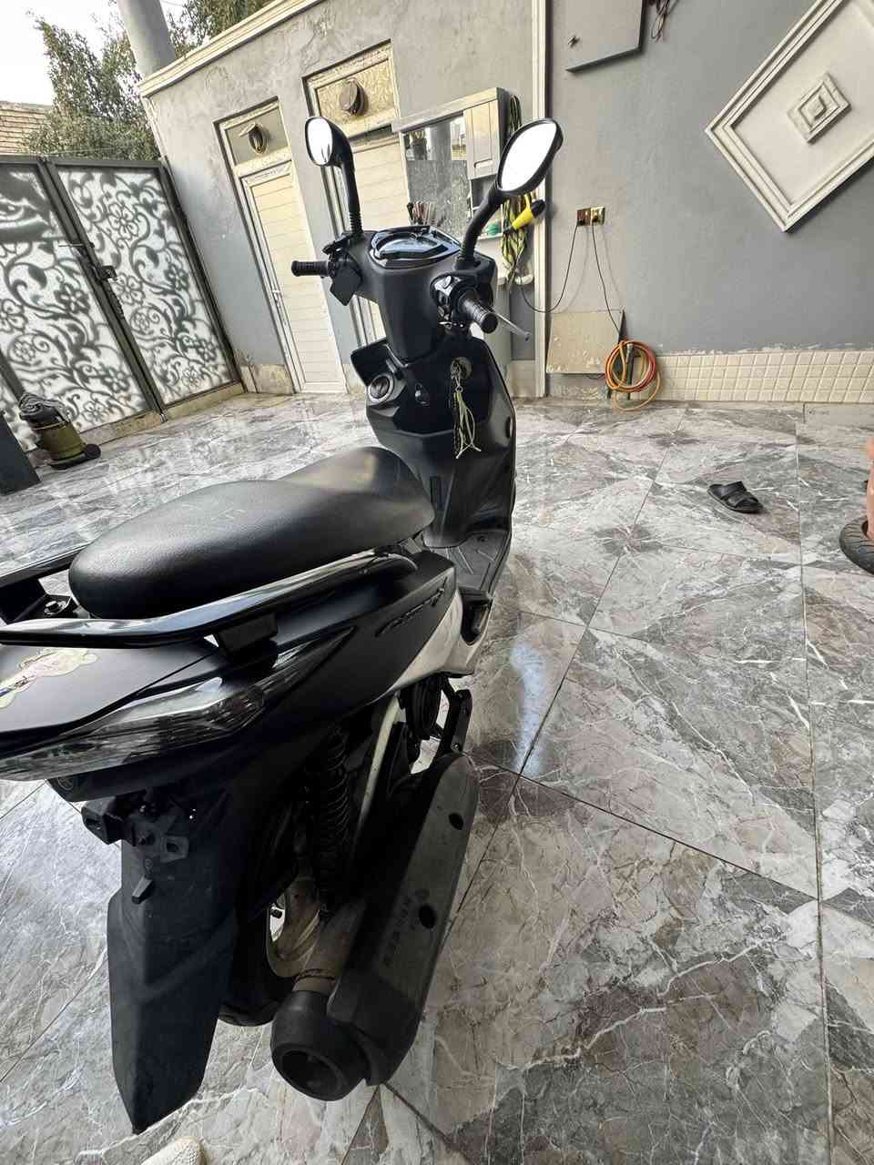 سلام عليكم دراجه سكنس لد كوري موديل 2018دراجه كفاله عامه الداجه كامل مواصفات كامره إماميه كامره خليفه بيها شاحنه لا سلكي دراجه مكفوله مكينه كفرات اوراق كامله مني فيس الدراجه رايدها بـ15ورقه التواصل متواجد بل ماسنجر.. للتوضيح الدراجه ماصابها شهر من نازله من الرمبه


**إذا كنت صاحب هذا الإعلان وتريد حذفه لأي سبب، رجاءا أرسل رسالة إلى الدعم الفني**