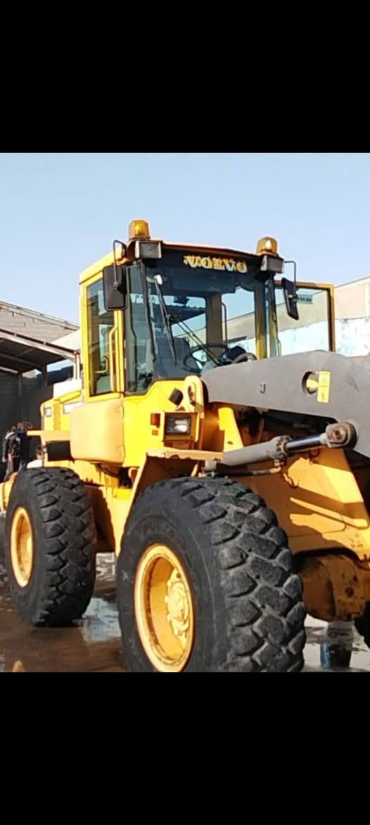 شفل فالفو L70D 
مودیل 2001
رقم و سنویی جدید باسمی 
مکان اربیل 
رقم موبایل
***********
***********
