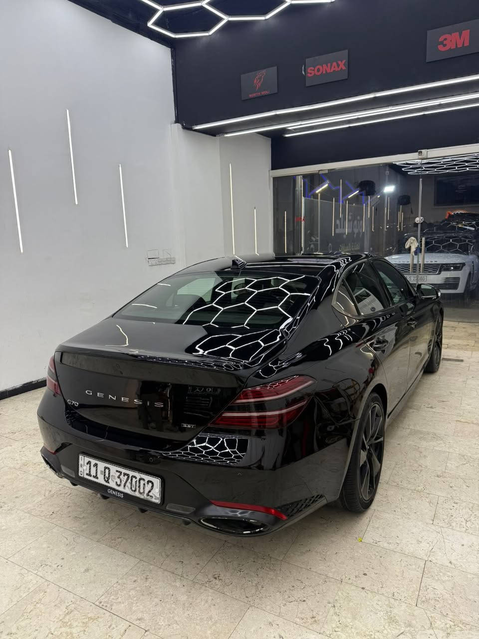 السلام عليكم 
جنسس
G70  برستيج
٢٠٢٣ موديل 
محرك ٦ سلندر توين تيربو 
بانوراما 
جلد 
كشنات تبريد تدفئة 
جنطه كهربائيه 
داتشو 
فول مواصفات للاخير برستيج 
بيع جاملغ خلفي حادثه فقط
وهنا بابين صار بيه
سعره. ٢٣٥  مال بيع وبيه مجال 
للاستفسار 
***********
