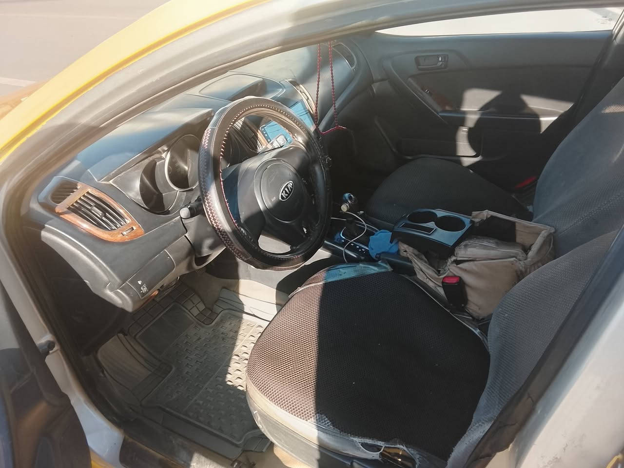 سلام عليكم كيه سيراتو موديل 12محرك وكير خير من الله بيه طخه جاملغ الخلفي ايسر ومبدل قبق جنطه وطخه خفيه بالبنيد وشويه بالجاملغ الايمن بدون دواخل سعر 80بيه اشويه مجال لطيبين اتصال ***********
