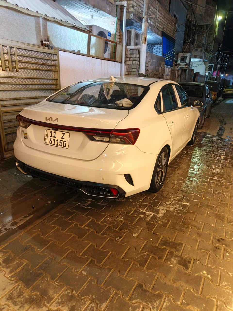 سلام عليكم اخوان k3وارد صيني دبل نوزل لا دوانز ولشي سياره حلوه كلش ونضيفه مديل2024 ماشيه 18 شركه باركود  وبسمي ارقام دولي  السياره نضربت عدي ب جاملغ ولباب الخلفي عكس السايق وصلحتهم سياره جديده الله شاهد وما ناقصه اي شي بس بطانه مال تاير صفحت الضربه هيه ضاعت وبعدني ما شادله مدوشم الارضيه وسفاري كله جديد ولسياره فول وبصمه فتحه شاشه جبيره وهواي بيه موصفات معرفه ولسياره جاهزه من كلشي السعر 135بيه حك الجيه مجال بصيط مكاني الشعب حي اور   
***********
