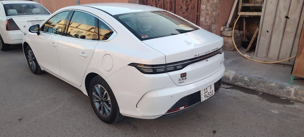 موديل 2025 byd ديسترويل رقم بغداد بأسمي ماشية 6000 مكانها فلوجة السعر 18 مليون وربع وبيها مجال بسيط للاتصال ***********
