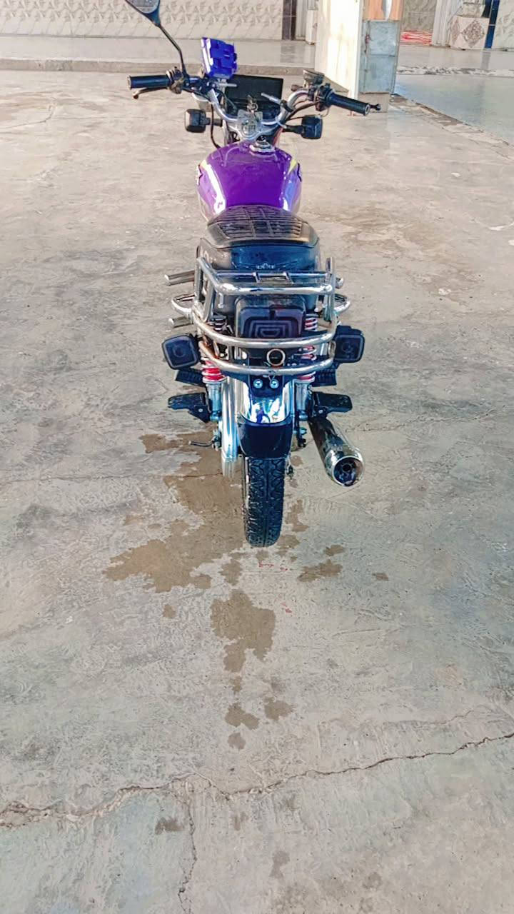 دراجه جديده ايراني كاتم موديل 25
واوراق كامله 
وسعر 700


**إذا كنت صاحب هذا الإعلان وتريد حذفه لأي سبب، رجاءا أرسل رسالة إلى الدعم الفني**