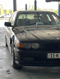 السيارة معروضه للبيع   BMW E38  730 Model 1997    المواصفات / سلايد جا...