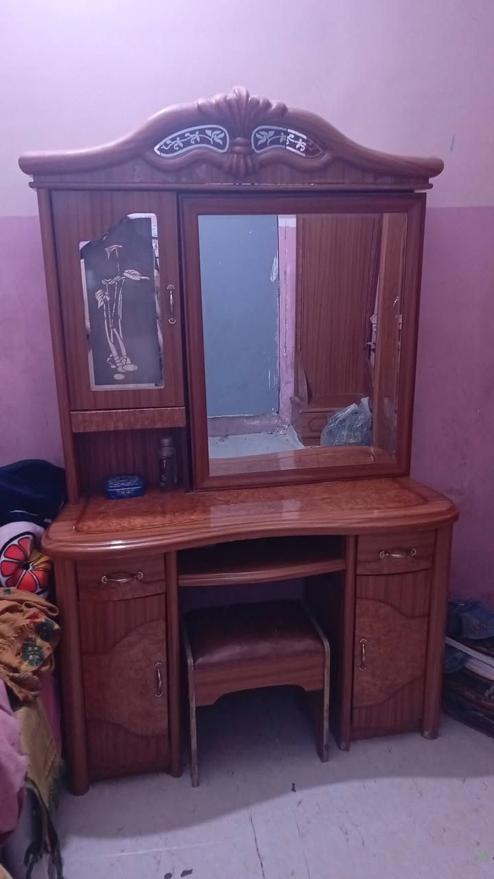 غرفة للبيع سعرها ٢٥٠ وبيها مجال عنواني البصرة ابو الخصيب ***********
