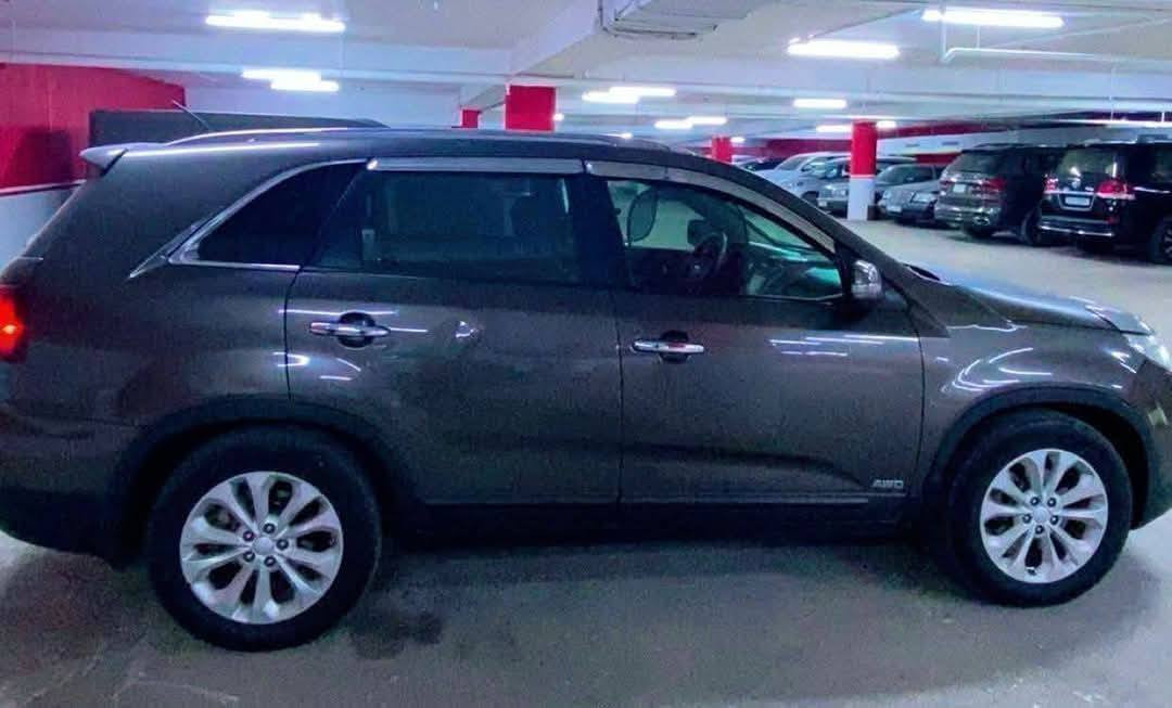 تحيه طيبه السلام
سورنتو 2014 

وارد امريكي 

6 سلندر 7 راكب 

3300 محرك 

حادثها فقط مازدة لايت وشويه من الدعاميه 

تحكمات استيرن جهتين 

بصمات عدد 3

اناره بيضاء ترحب عند البصمه 

اناره ترحيب كلمة سورنتو

شاشه اصليه 

شاشة عطلات ديجتال بلدشبول 

كشنات جلد 

كشنات تدفئه تبريد 

اناره حمراء الاربع بوب

بانورما 

حساس خفض صوت فان التبريد عند الاتصال بلموبايل

مري شفط 

اشاير بلمري

زنون ابيض بلوجكتر ولايت 

تعقب مسار 

حساس اطارات 

بلوتوث

محرك كير غير مفتوح

سماعات انفنتي

8 ايرباك

8 سماعات +تويترات صغار في الخلف

سستم نيكل ستيل اصلي سورنتو

كراسي كهرباء عدد 2

مانع تزحلق

وبعد هواي مواصفات 

السياره فول EX

ماشيه 127 ميل حقيقي 

عل ايدي 

رقم بغداد باسمي سنوي لغايه شهر 11

2026 

السعر 164 ورقه وبيها مجال 

أي استفسار 

***********

مكان بغداد  الدورة
