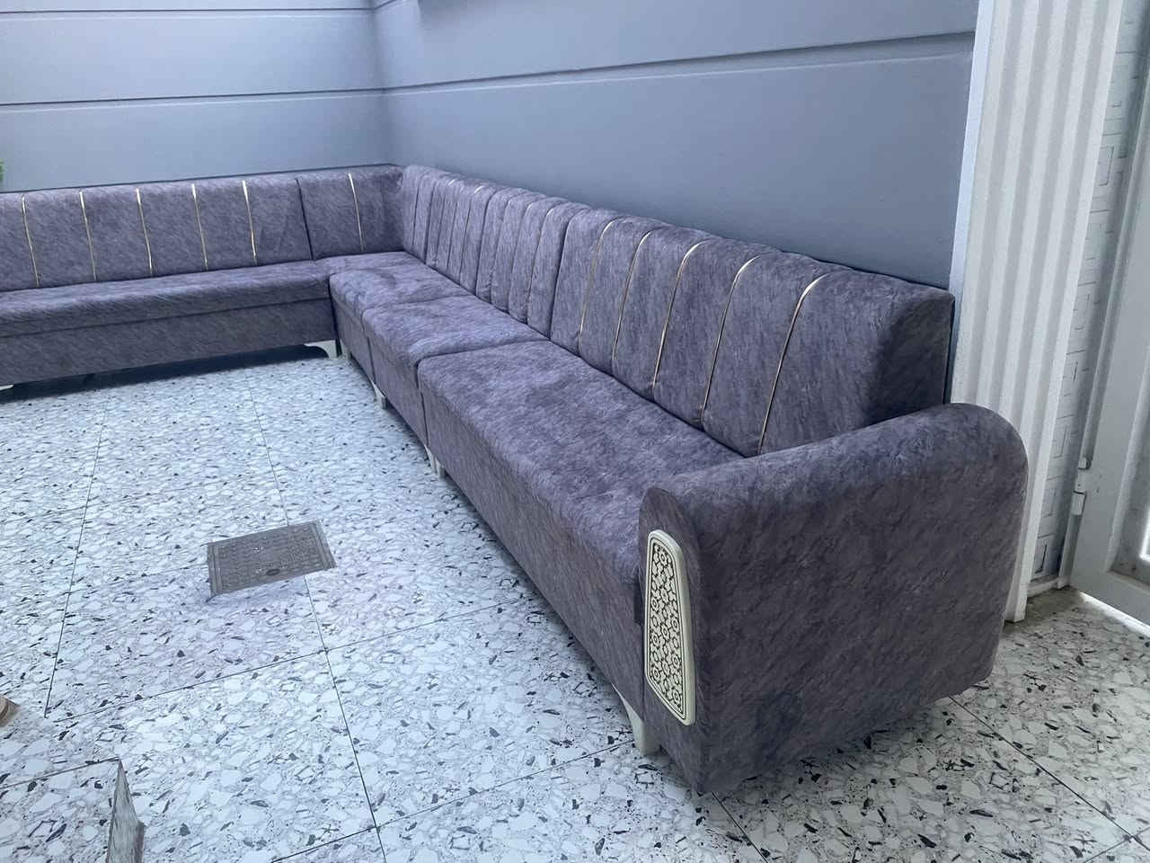 سلام عليكم
ديوان للبيع7 امتار اي عيب مابي مال بيت شراي خابر رقم***********
