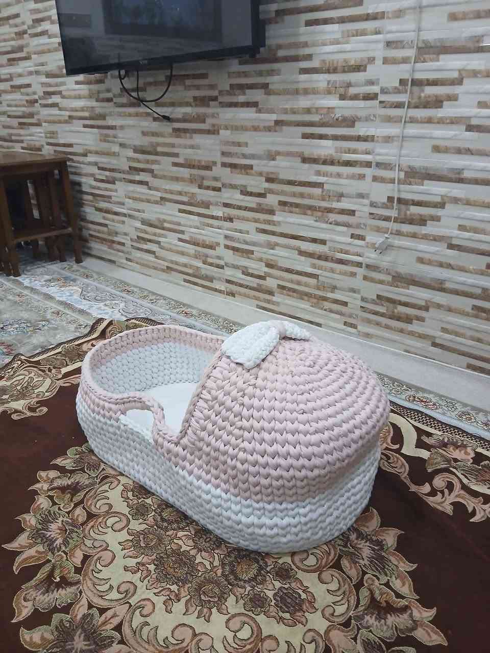 کاریکۆتی مناڵ ، دەسکردە زۆر تۆکمەیە ، زۆر کەشخەو جوانە 
خۆی زۆری تێچوە ئەوەی شارەزابێت دەزانێ سعریان 
بەڵام سعری ئێستای زۆر گونجاوە 
قفڵی 15 هەزارە بێمعامەلە
سلێمانی ، گەیاندن هەیە*********** السليمانية, العراق
