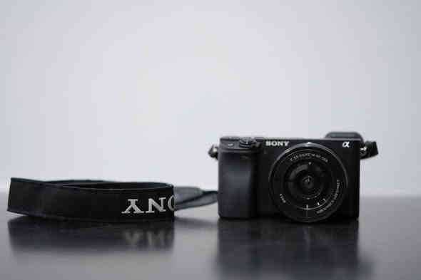 Sony a7RIII
مع كرب بطارية 
مع حقيبة مع ترايبود ثلاثي جديد غير مستخدم 

2-Sony a6400

3-ronin - SC

للبيع التواصل 
***********

العنوان كربلاء شارع الروضتين استوديو فلاش
