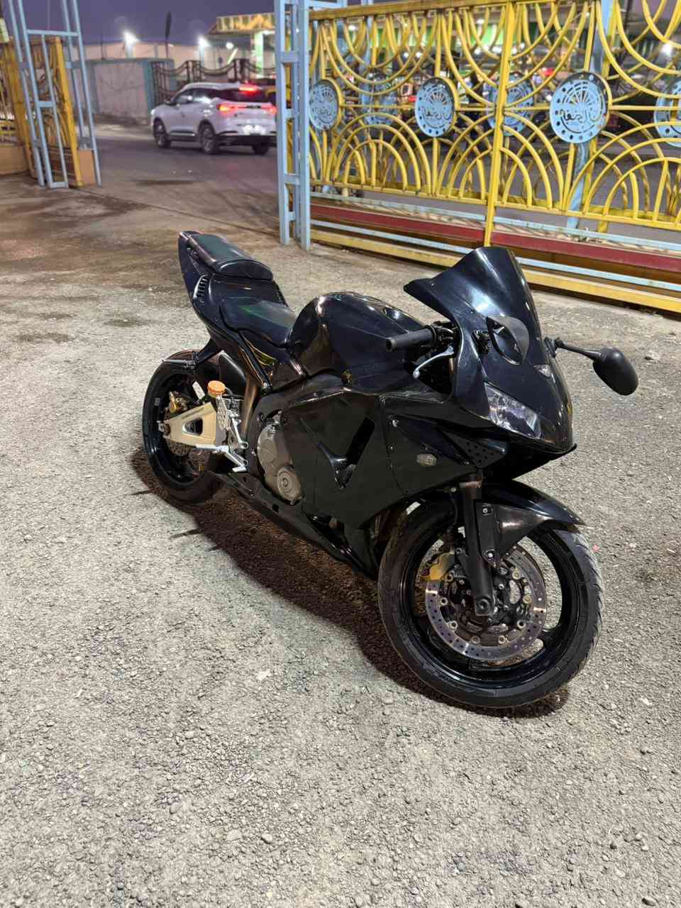 السلام عليكم الوحش RR 600 مكفولة كفالة عامة جيب الفيتر الي يعجبك وحياك الله ترايك للمكان الي تريدة الدراجة جاهزة مجهزة وهسه طالعة من ادامة مكان الدراجة بغداد المنصور 🔴 السعر ٢٩ $ورقة
***********
