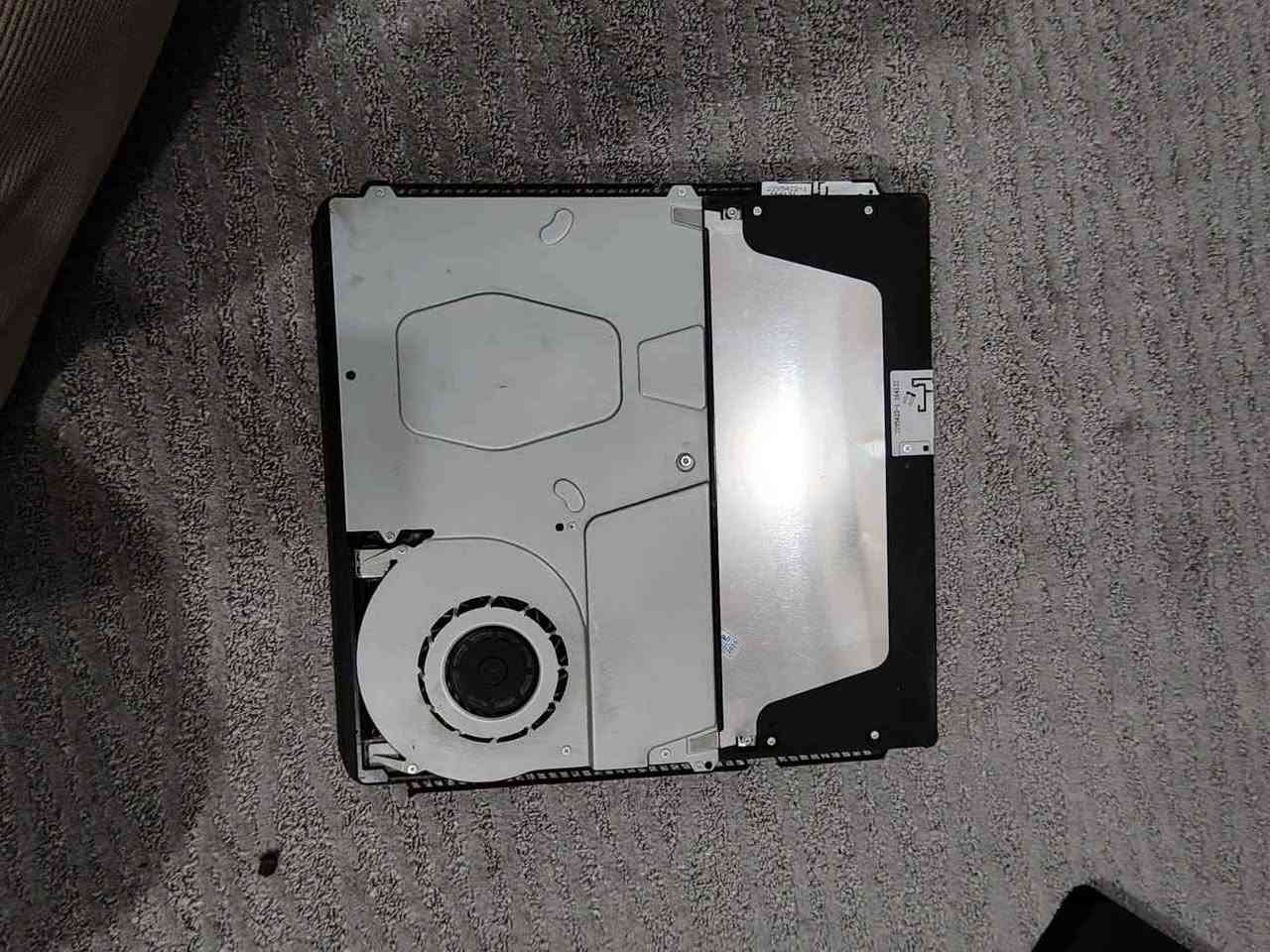 السلام عليكم بلي 4 مبرمج الجهاز نضيف مفتوح فقط للبرمجه بي 9 العاب ويه USB اصلي ثنين جوستك وكل غراضه جاهزه السعر بي مجال بسيط  
اتصاال+***********.  العنوان كربلاء كربلاء, العراق
