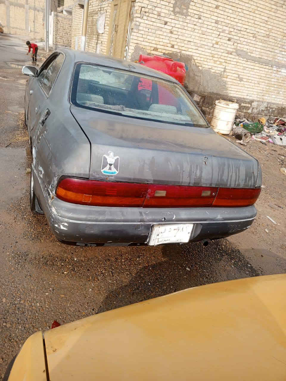 سياره للبيع السعر 16 ورقه بيها مجال قليل مكلف بالنشر رقم الهاتف ***********
