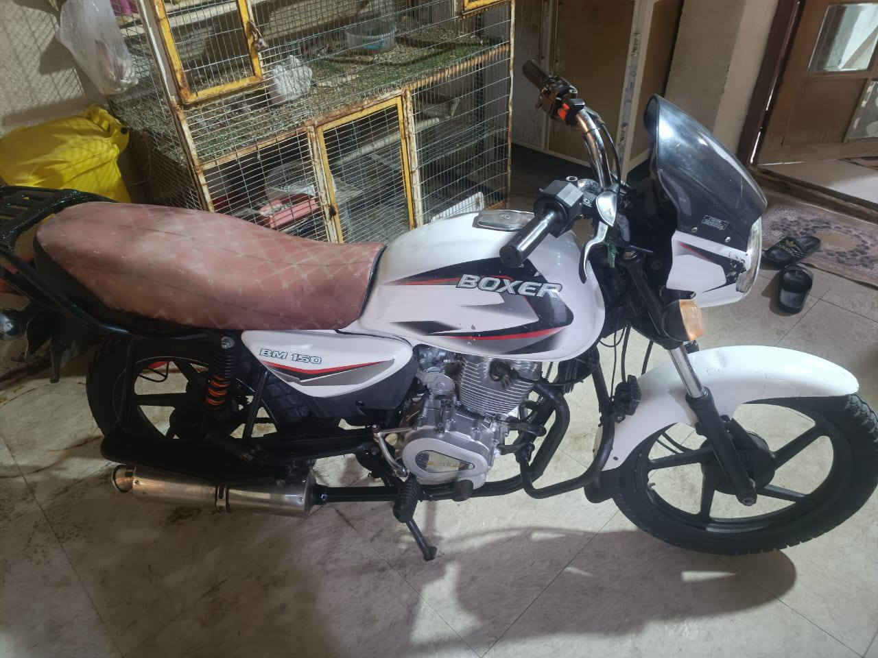 السلام عليكم بوكسر سنوية للبيع مديل 21 مكينة ستوتة 23 السعر 1450 وبيه مجال ***********
